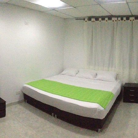 Hostal Deluxe Santander Manizales Exteriör bild