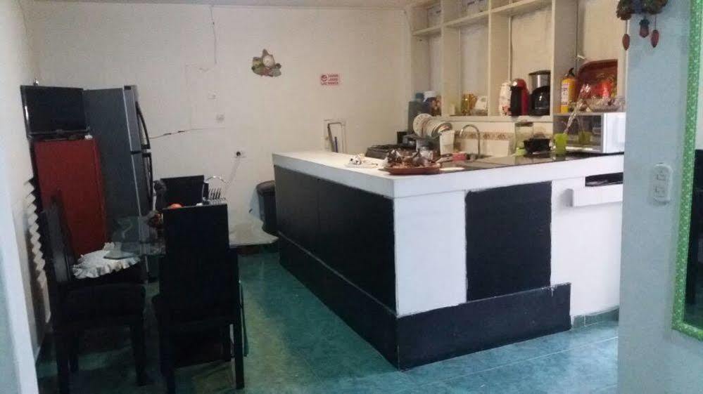 Hostal Deluxe Santander Manizales Exteriör bild