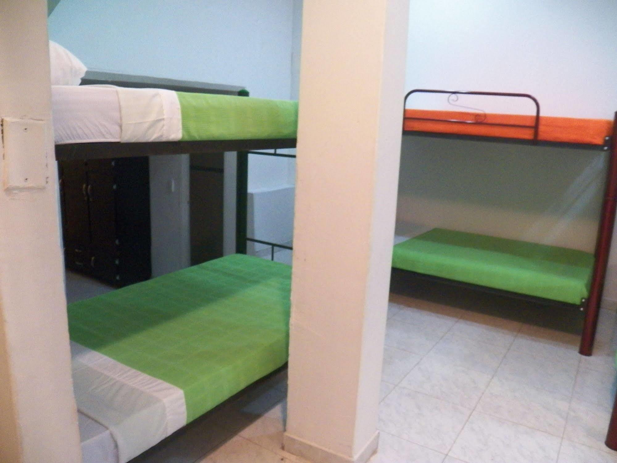 Hostal Deluxe Santander Manizales Exteriör bild