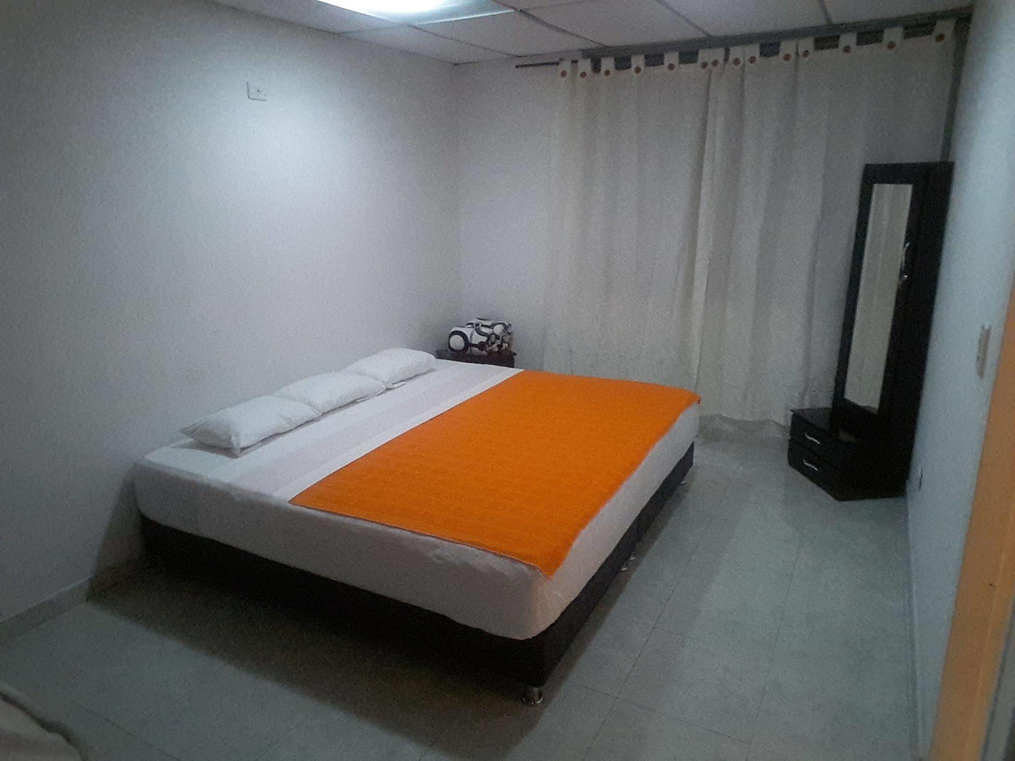 Hostal Deluxe Santander Manizales Exteriör bild