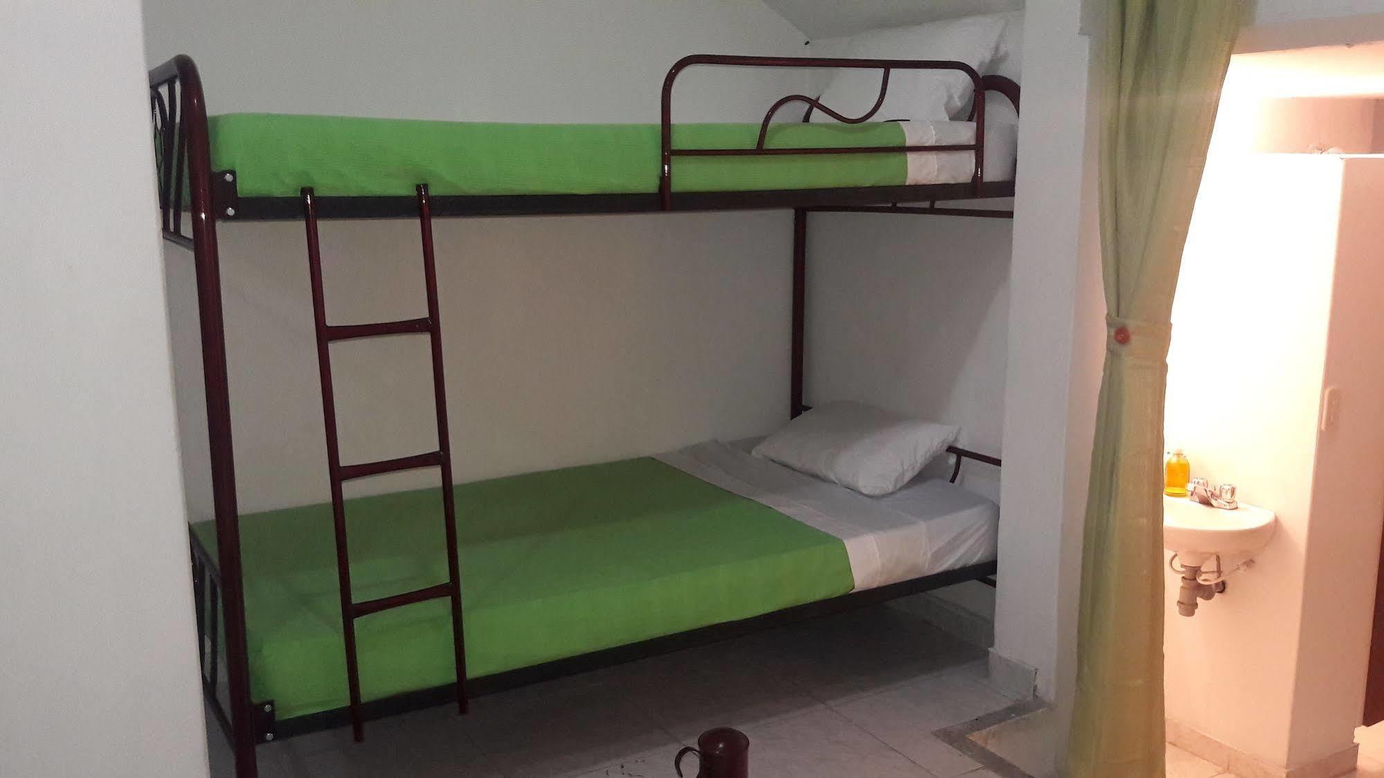 Hostal Deluxe Santander Manizales Exteriör bild