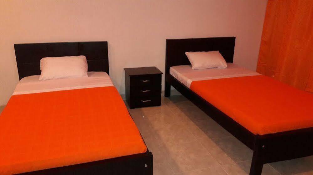 Hostal Deluxe Santander Manizales Exteriör bild